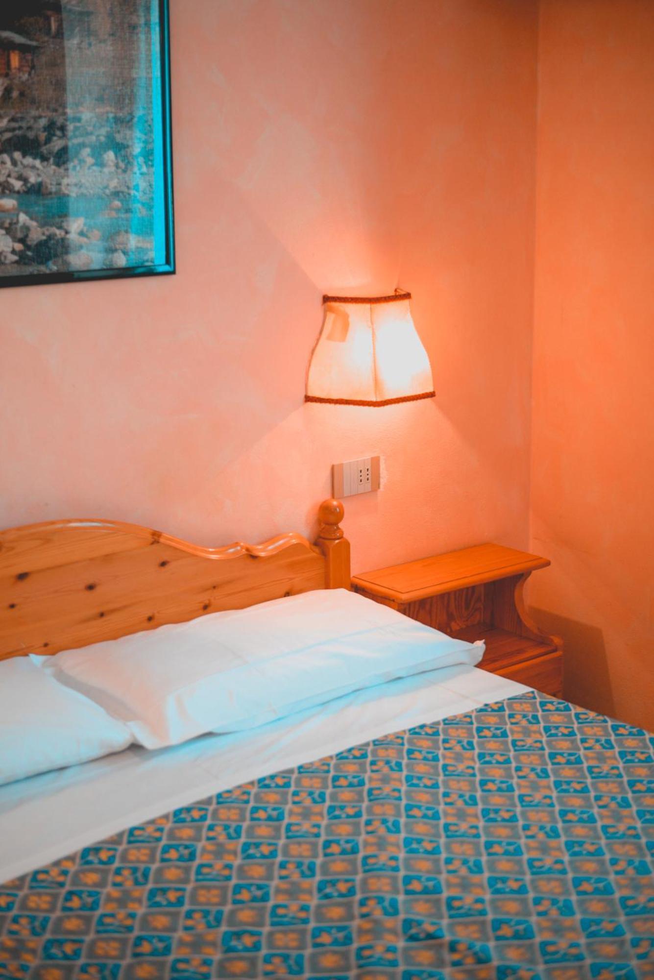 Hotel Stelvio Varese Exterior photo