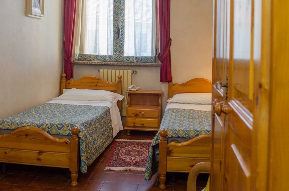 Hotel Stelvio Varese Exterior photo