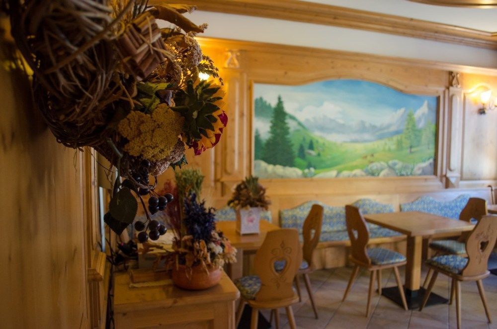 Hotel Stelvio Varese Exterior photo